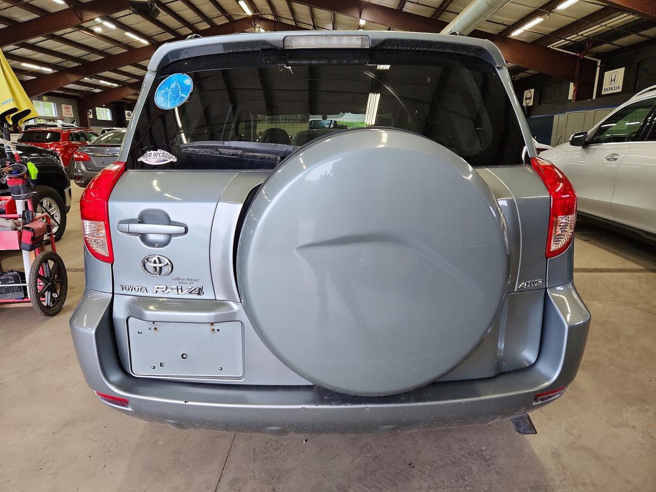 Toyota RAV4 Base