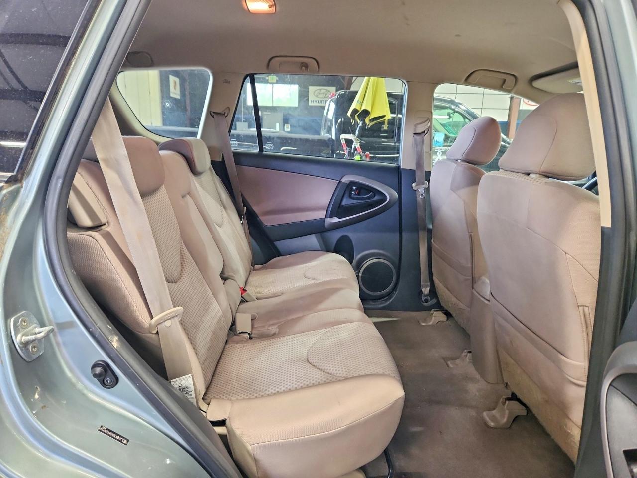 Toyota RAV4 Base