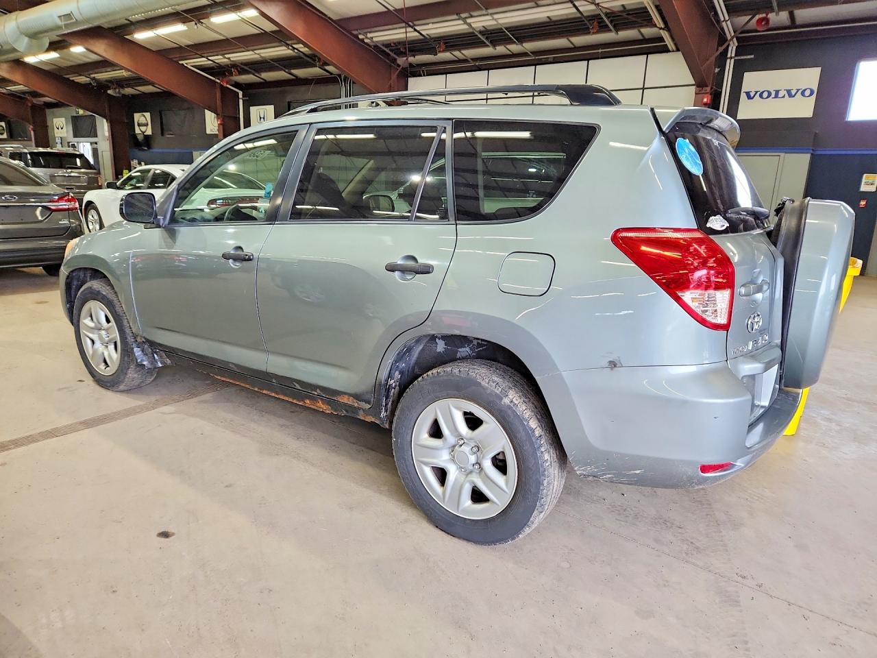 Toyota RAV4 Base
