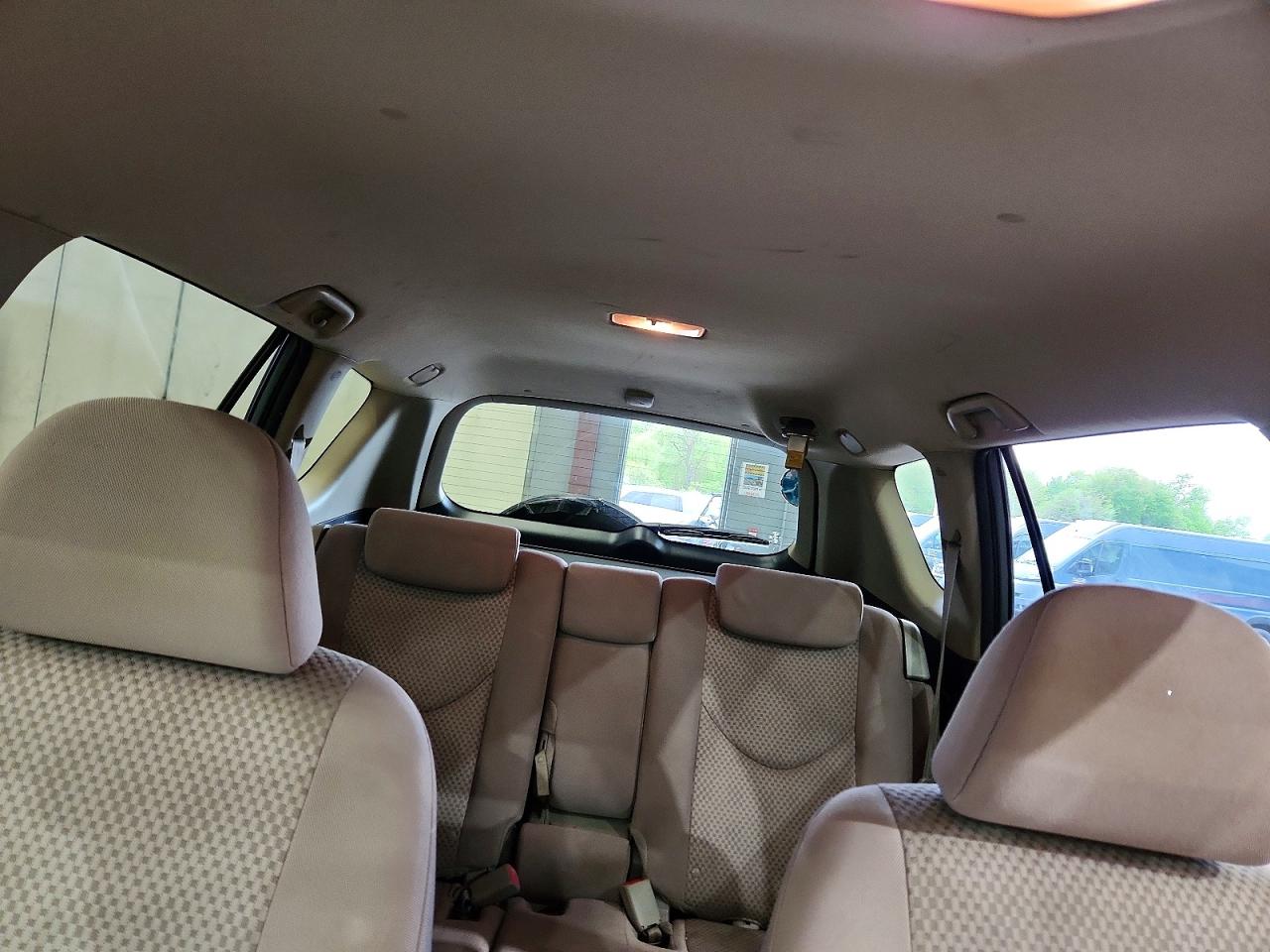 Toyota RAV4 Base