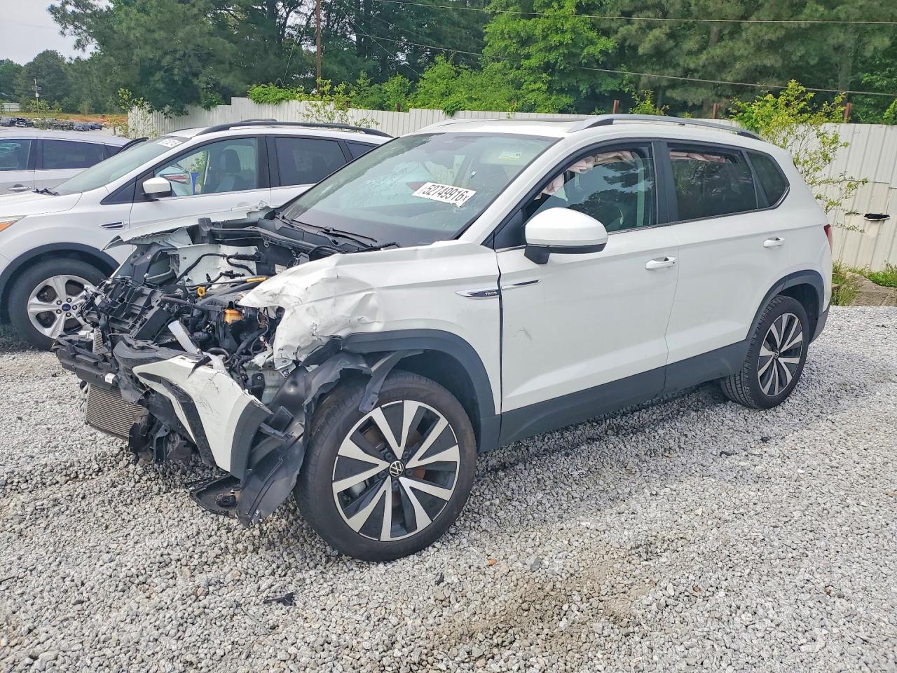 Salvage Volkswagen Taos Image