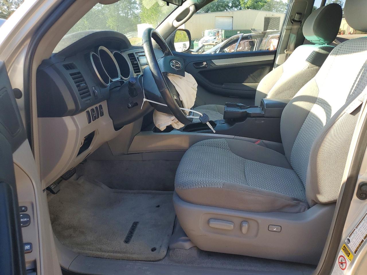 Toyota 4Runner Sr5