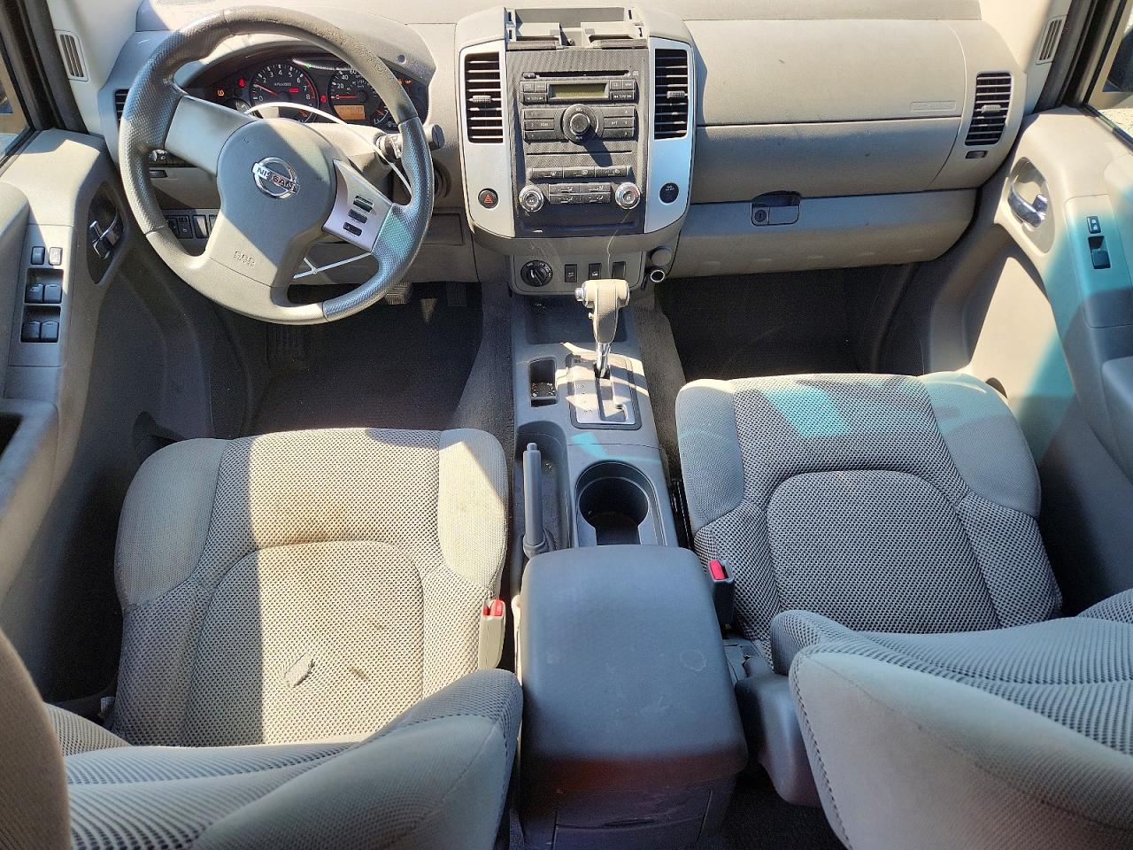 Nissan Frontier Se V6