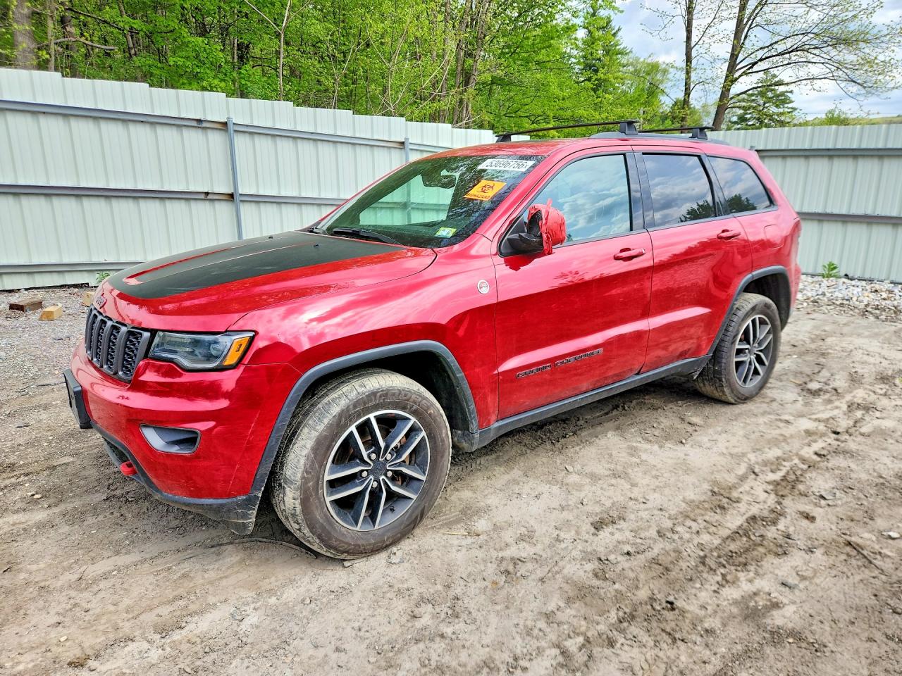 Salvage Jeep Cherokee Image