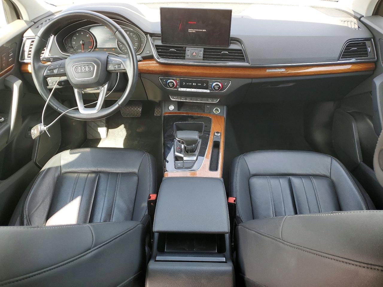 Audi Q5 Premium 45