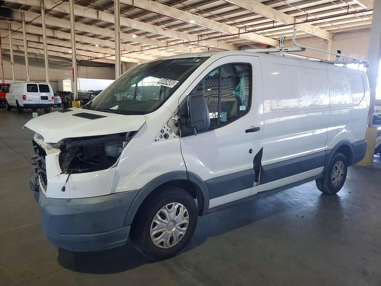 Salvage Ford Transit Image