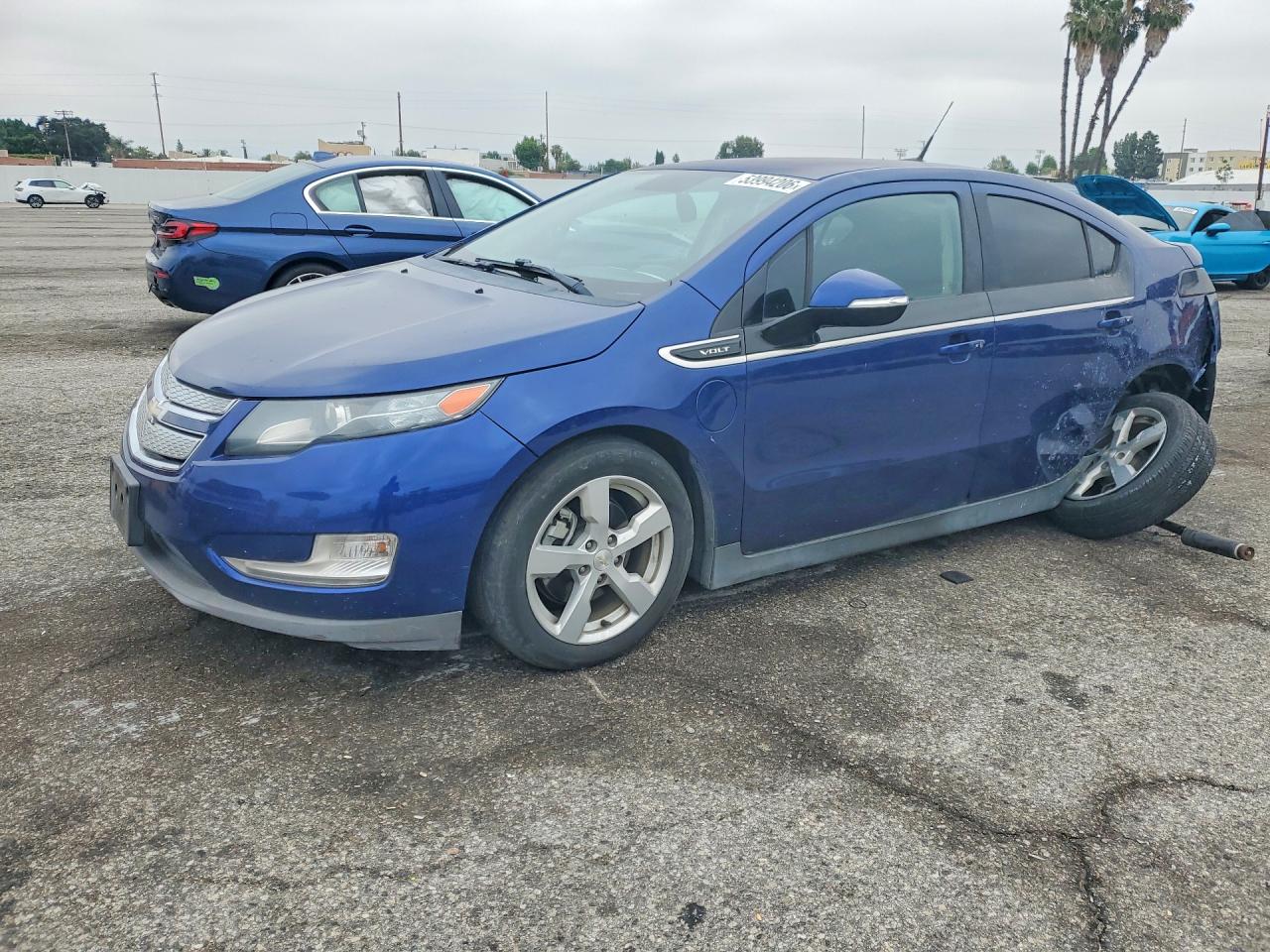 Salvage Chevrolet Volt Image