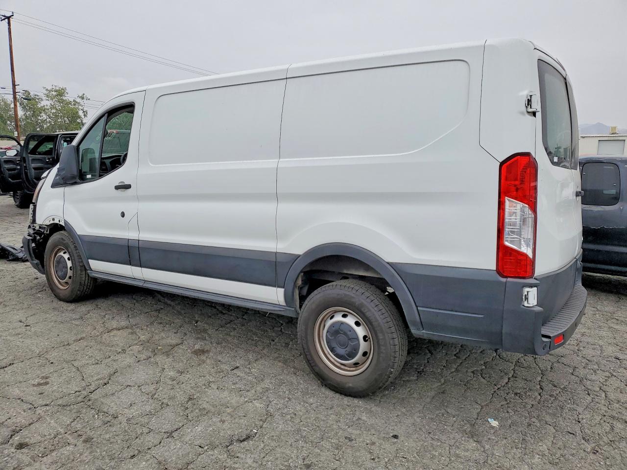 Ford Transit T-250