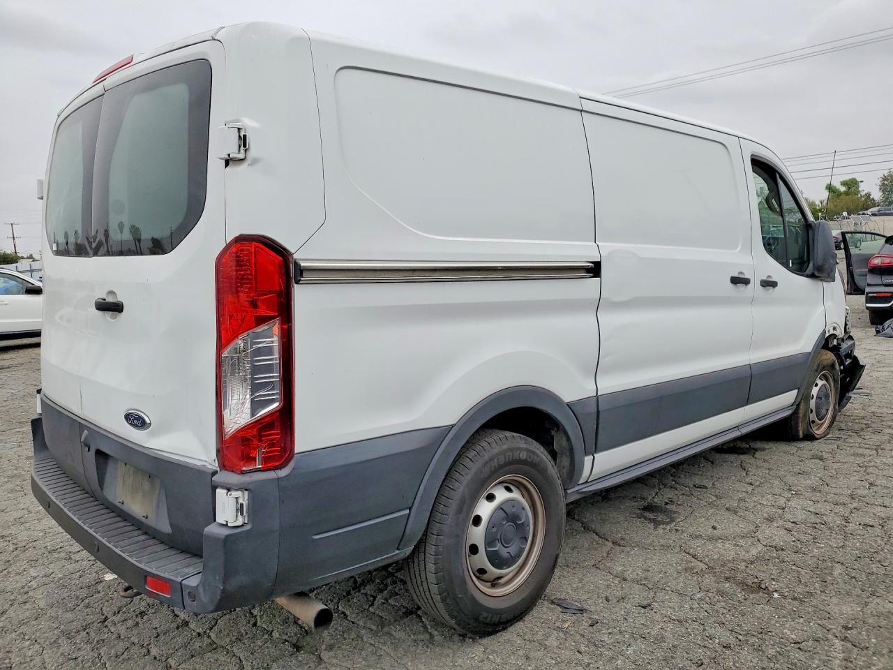 Ford Transit T-250