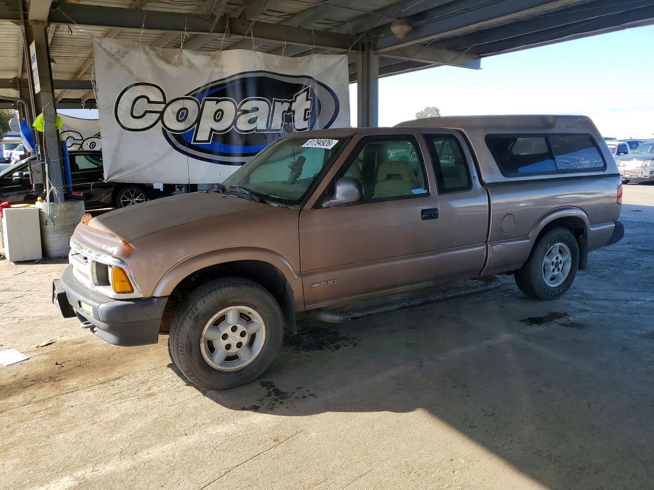 Salvage Chevrolet S-10 Image