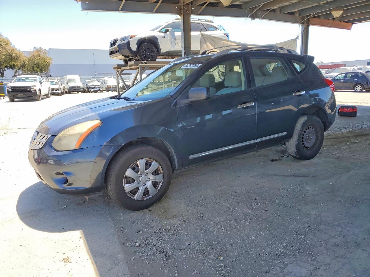 Salvage Nissan Rogue Image