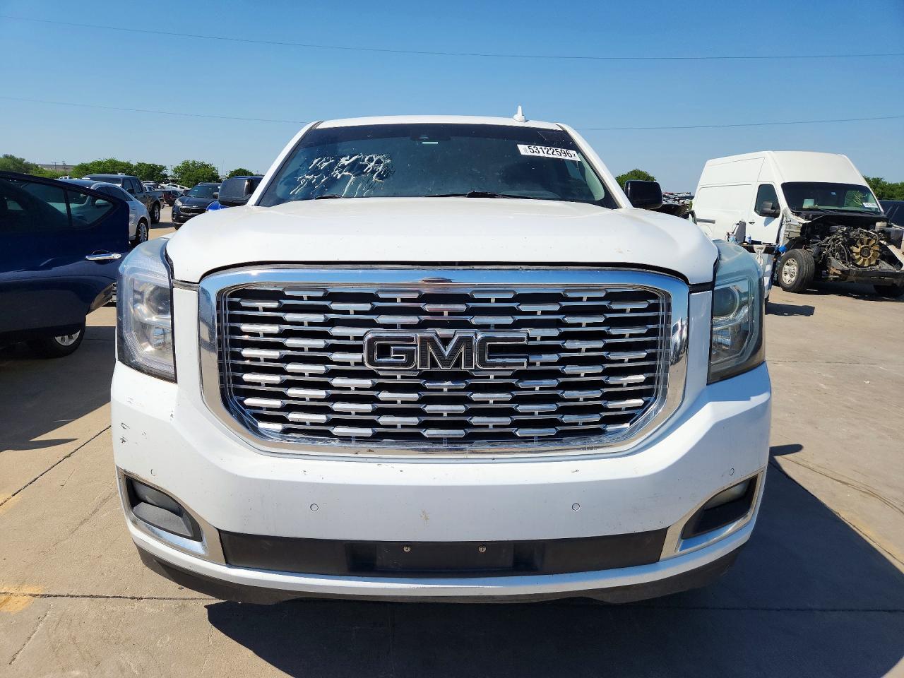 GMC Yukon Denali
