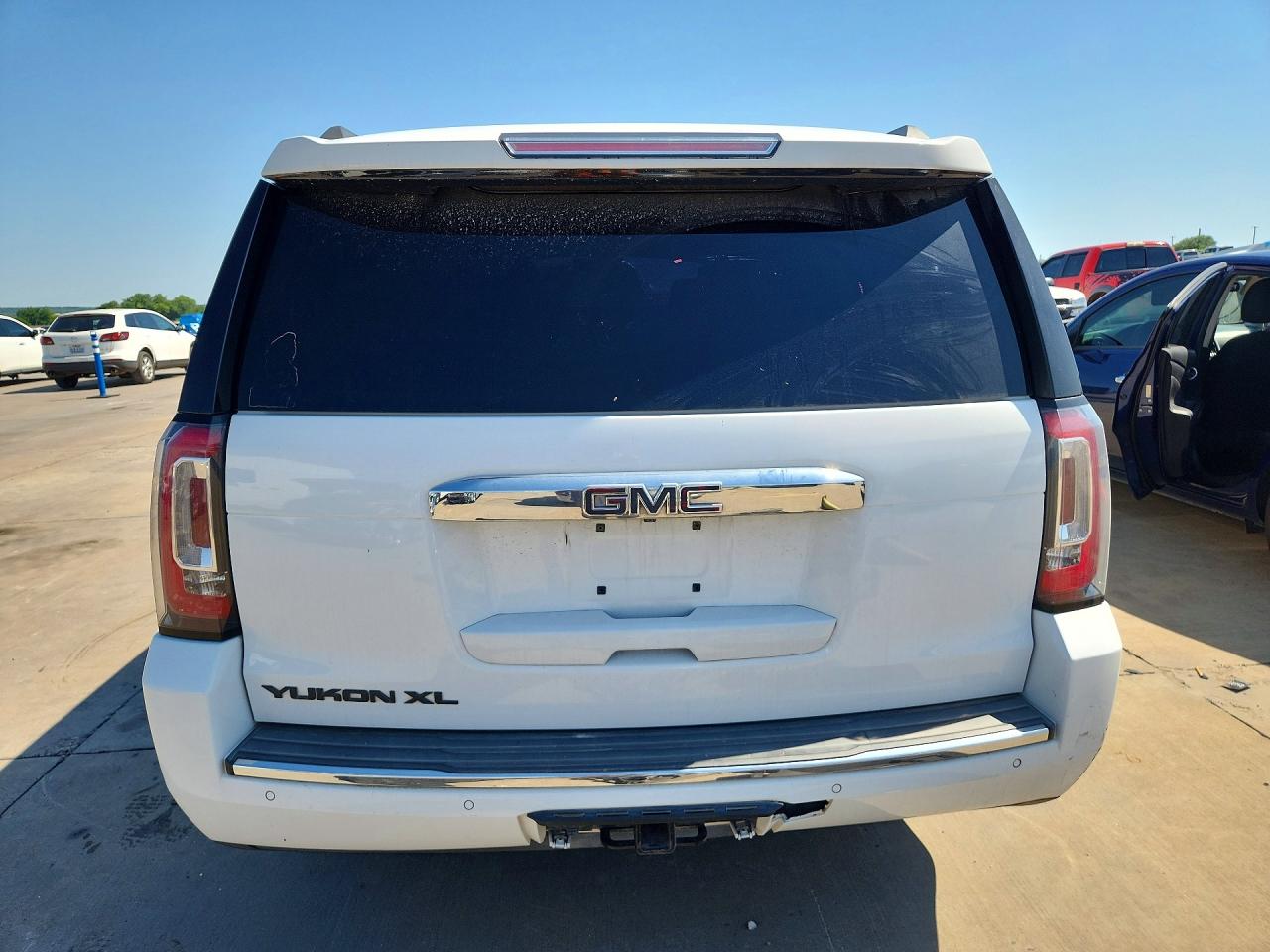 GMC Yukon Denali