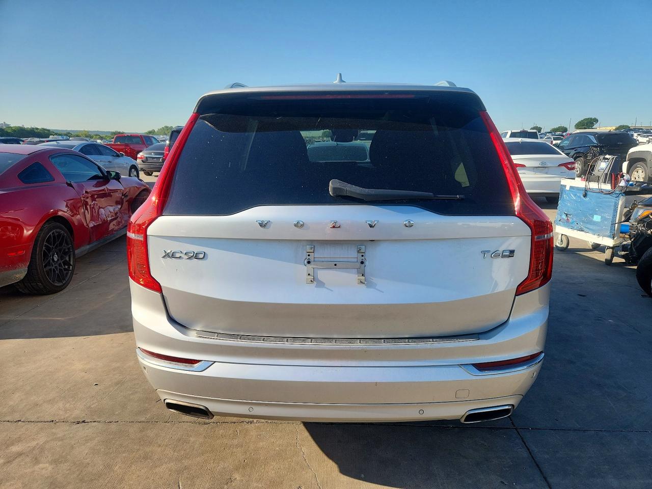 Volvo XC90 T6