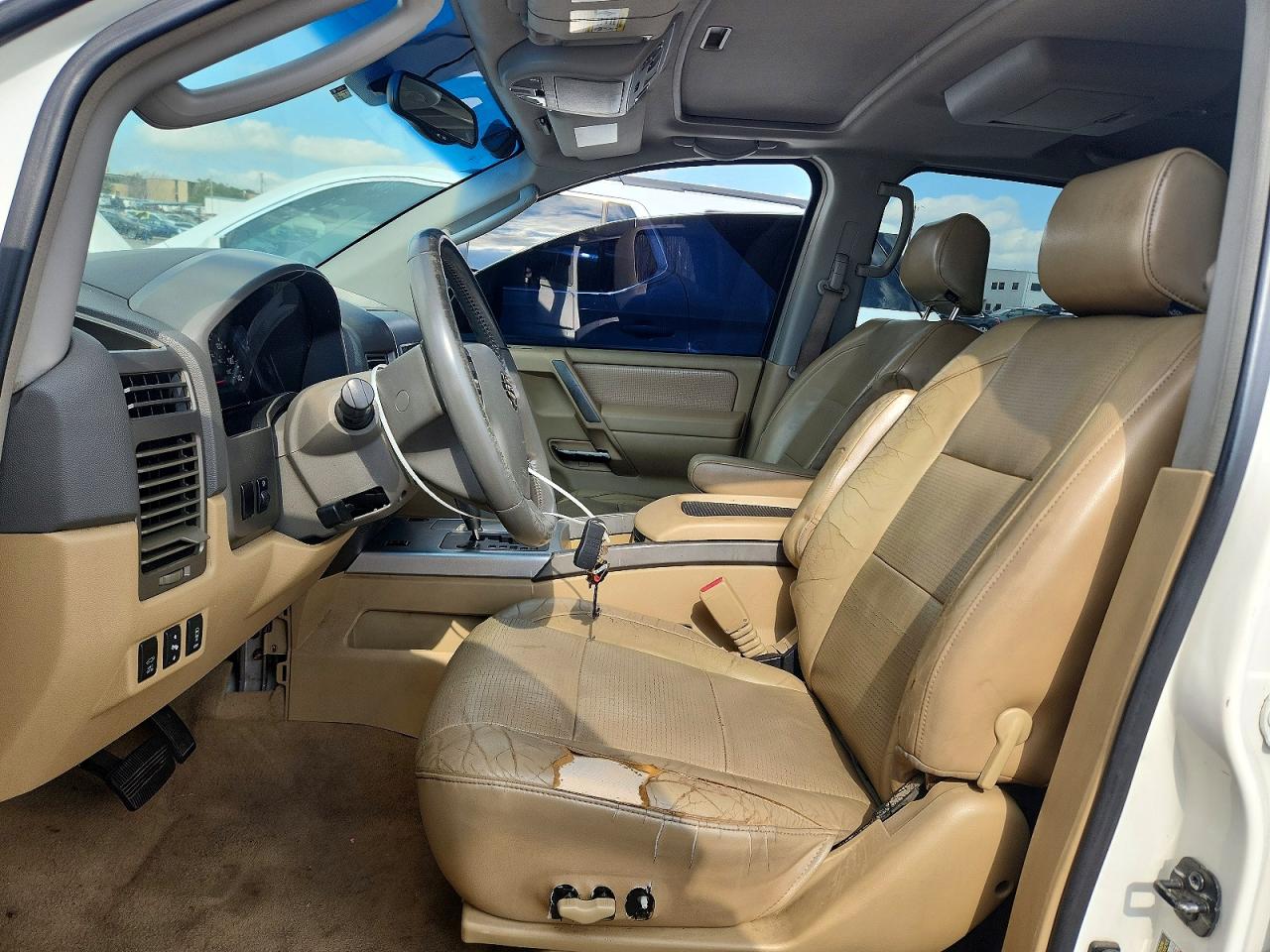 Nissan Armada Se