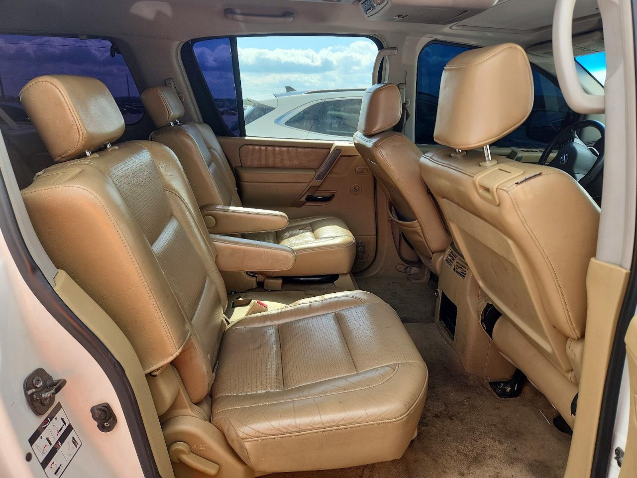 Nissan Armada Se