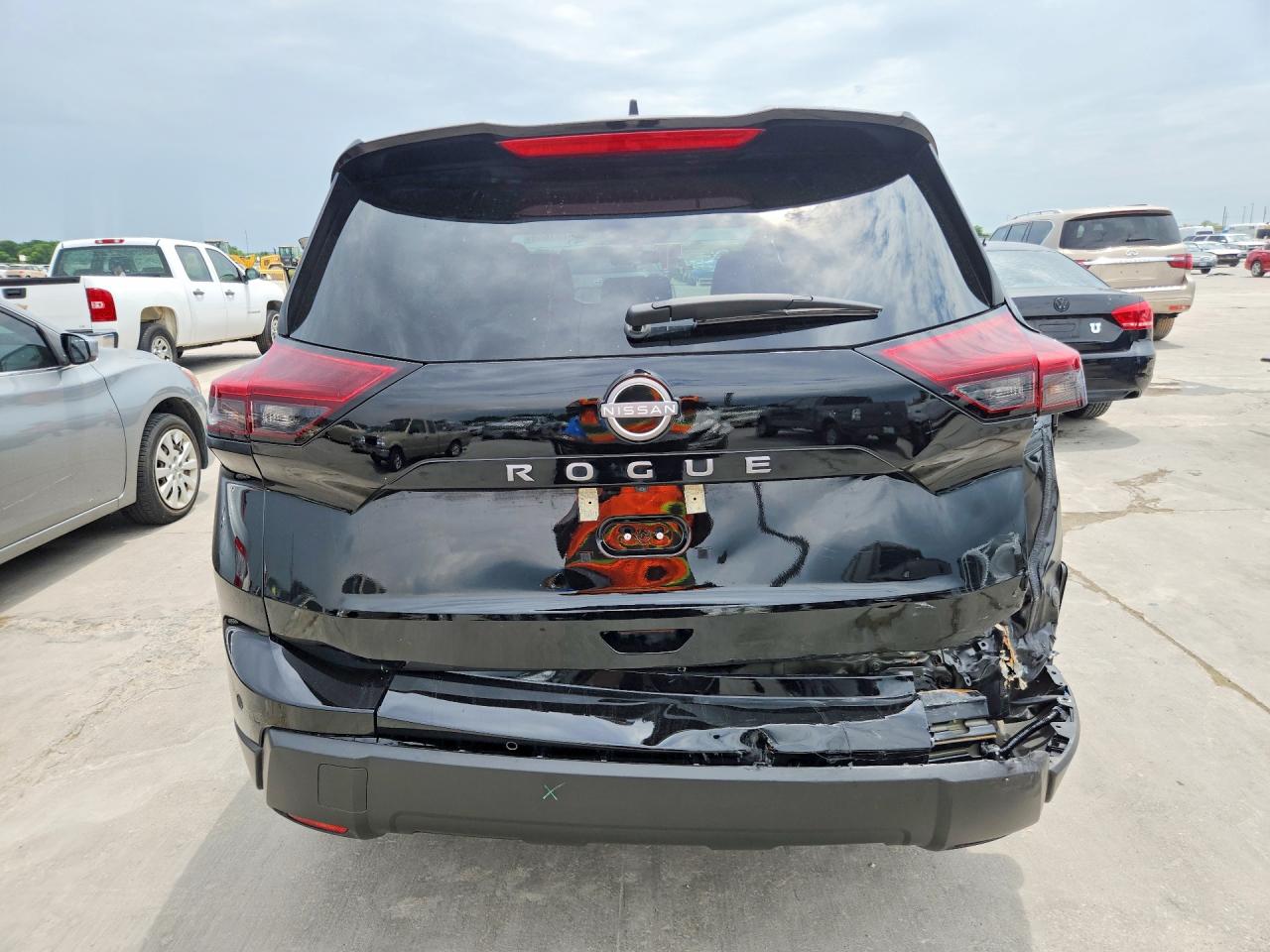 Nissan Rogue S