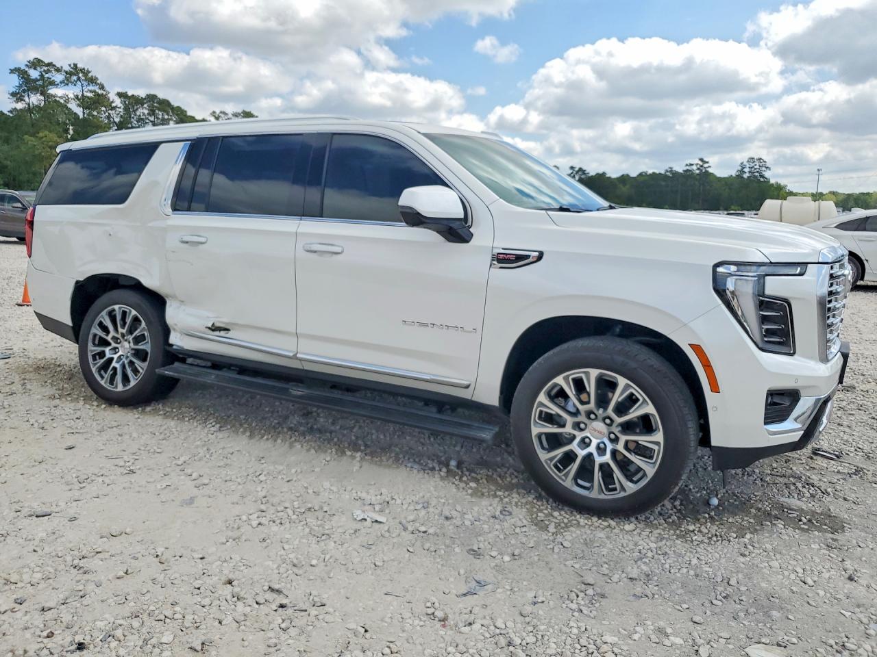GMC Yukon Denali