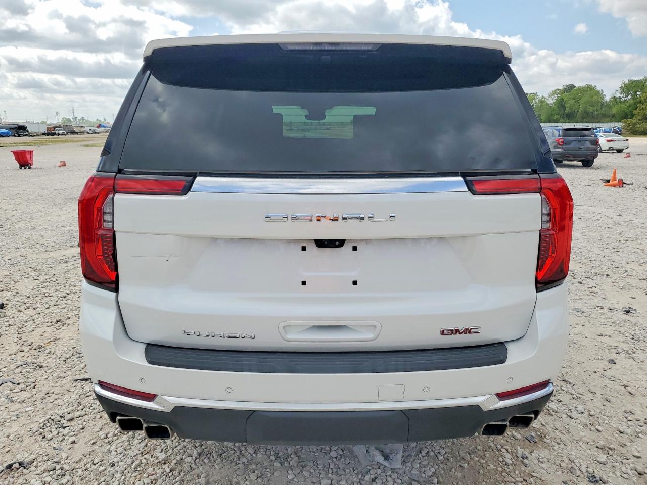 GMC Yukon Denali