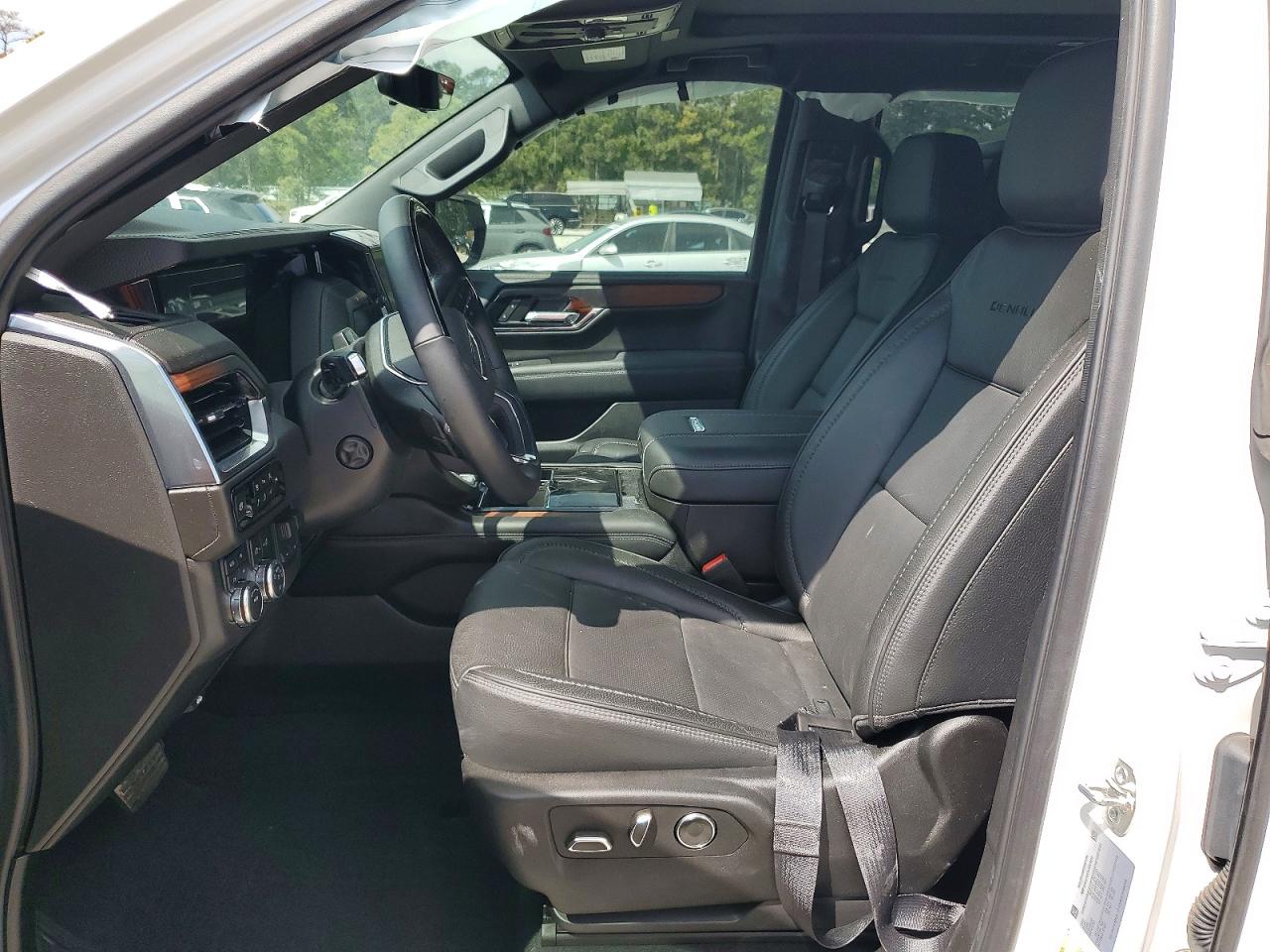 GMC Yukon Denali