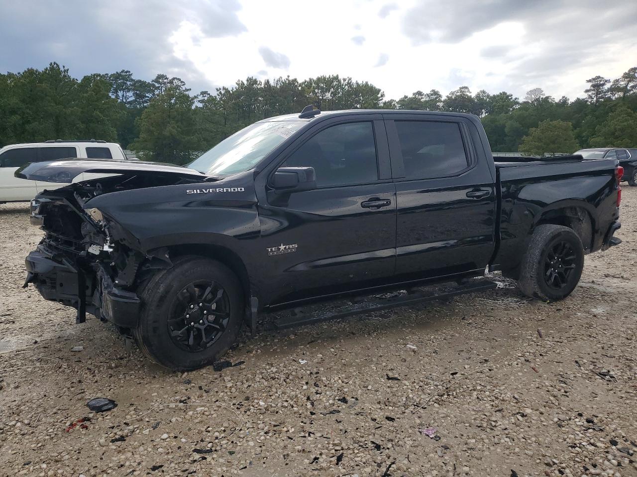 Salvage Chevrolet Silverado Image