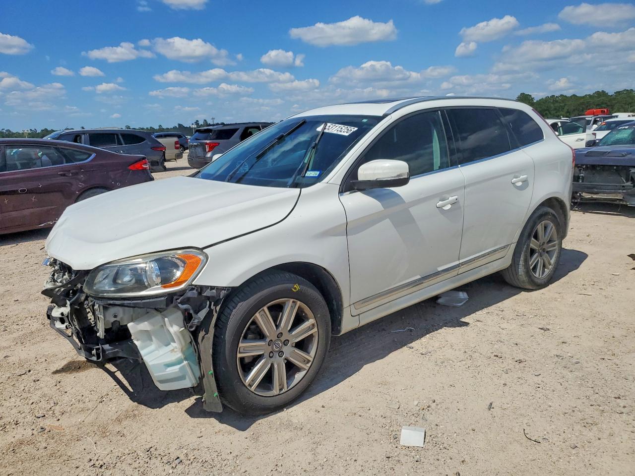 Salvage Volvo XC60 Image