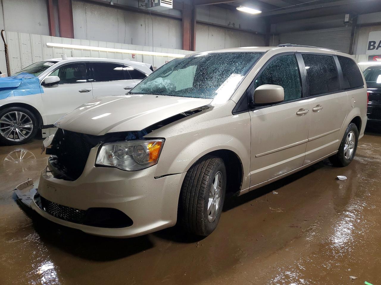 Salvage Dodge Caravan Image