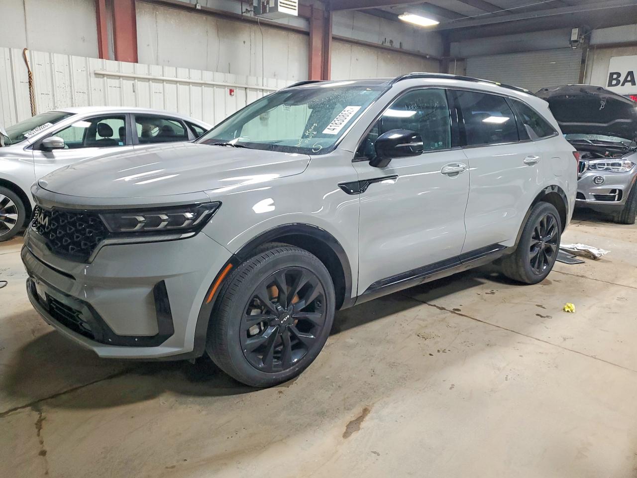 Salvage Kia Sorento Image
