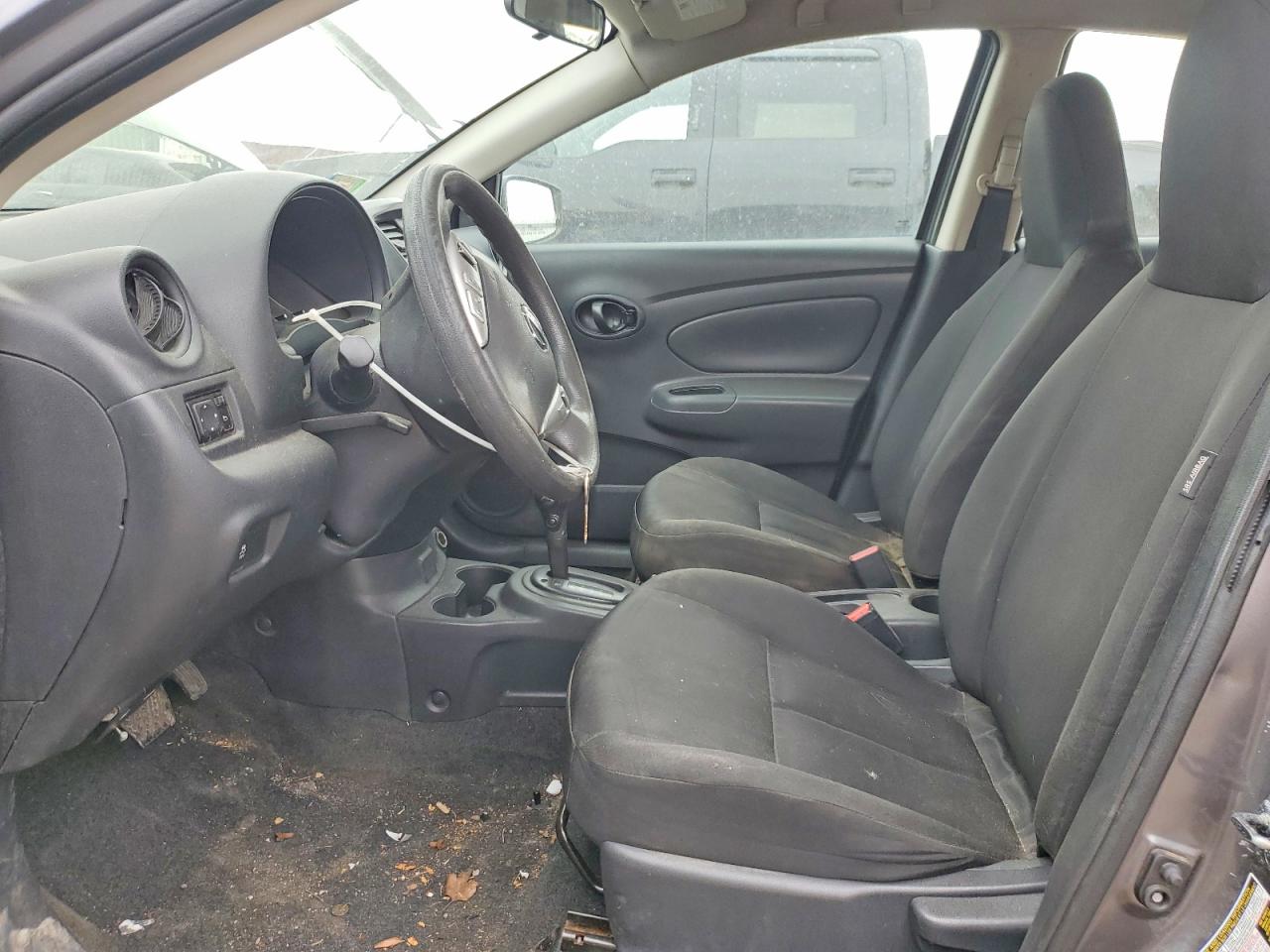 Nissan Versa 1.6 S Plus