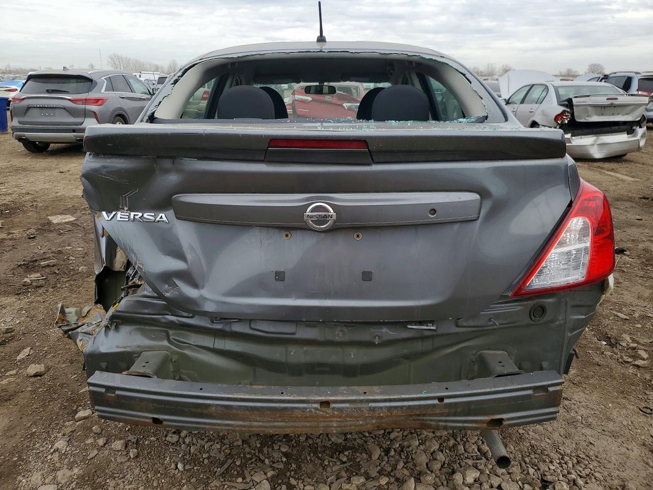 Nissan Versa 1.6 S Plus