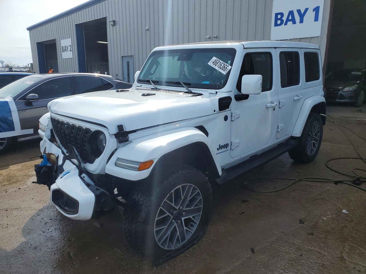 Salvage Jeep Wrangler Image