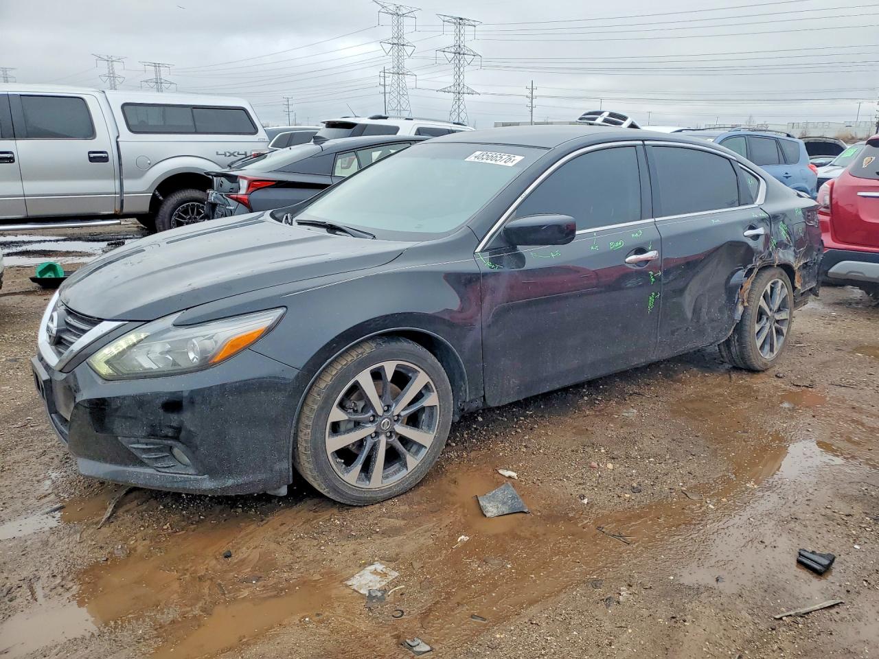 Salvage Nissan Altima Image