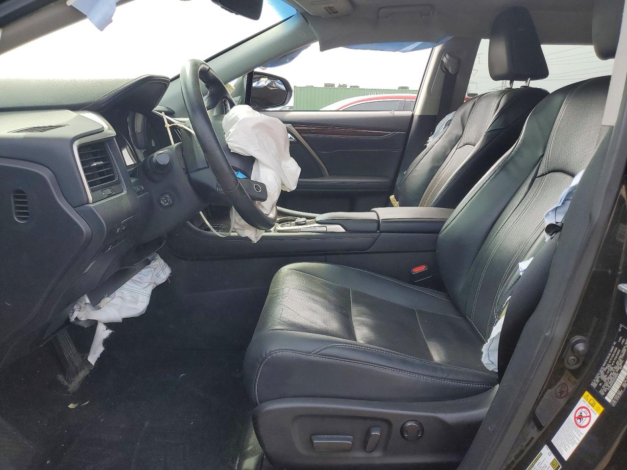 Lexus RX Base