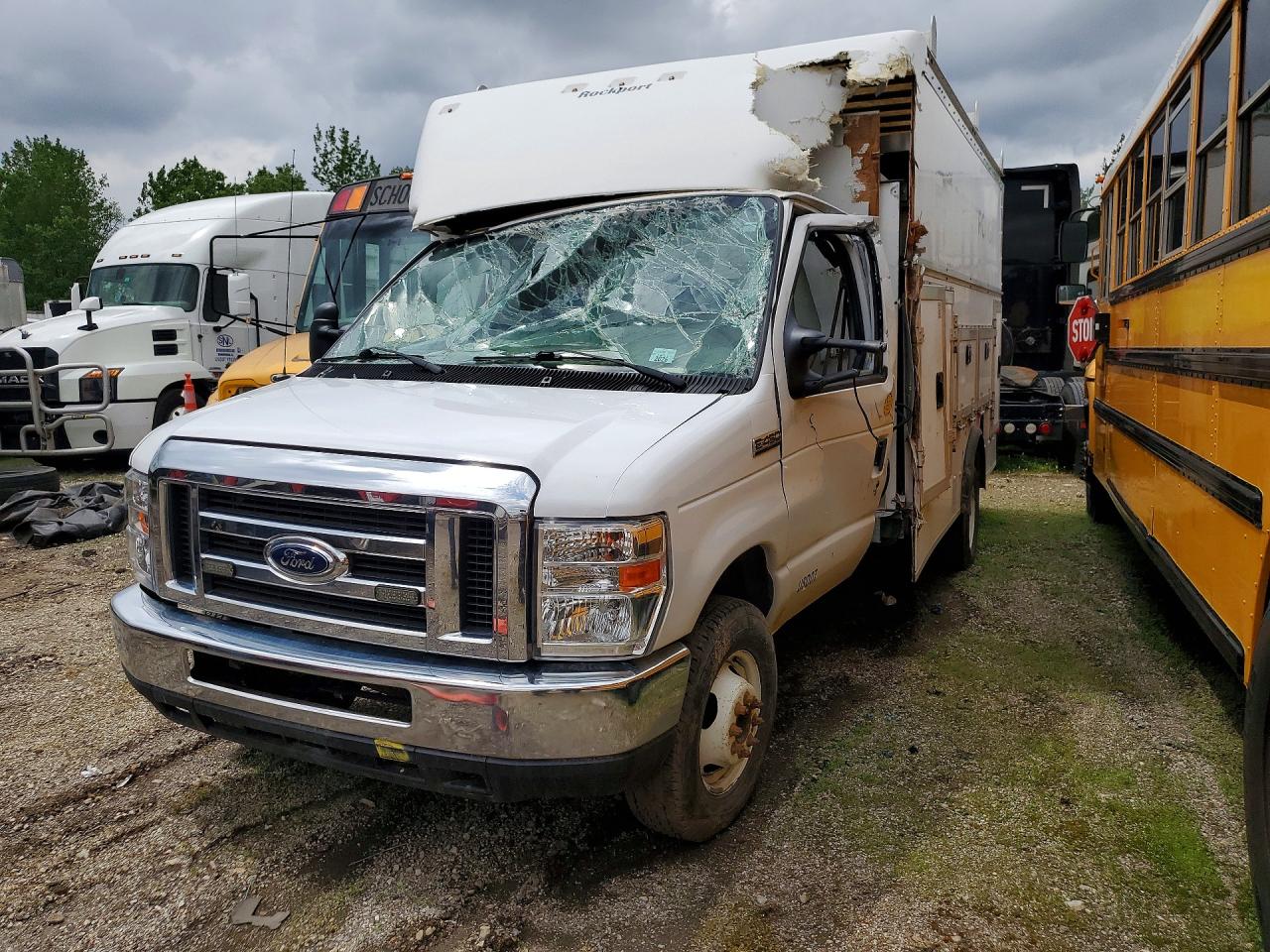 2019 Ford Econoline 1FDXE4FS7KD******