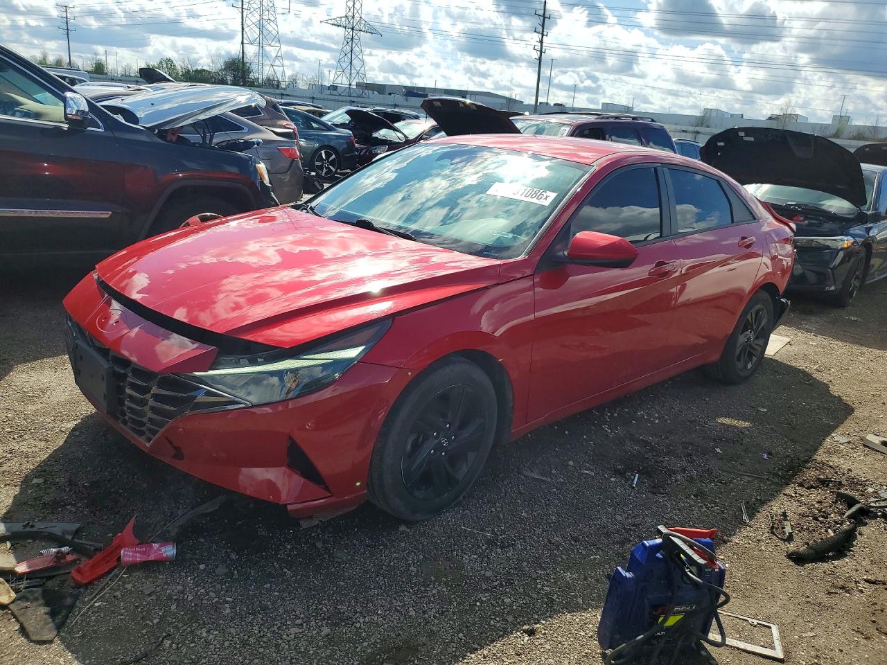 Salvage Hyundai ELANTRA Image