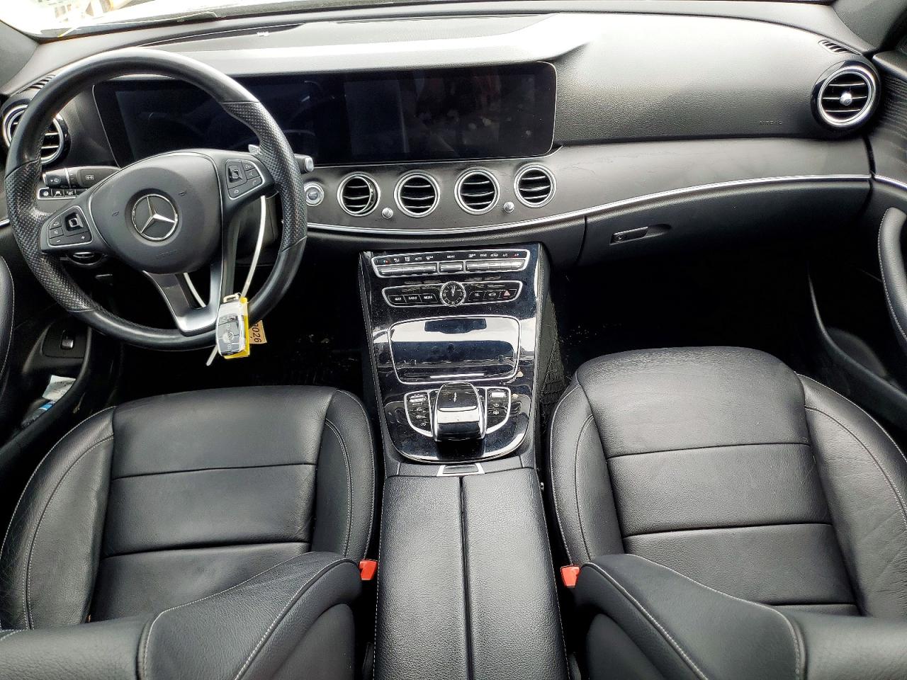 Mercedes-Benz E-Class 300 4matic