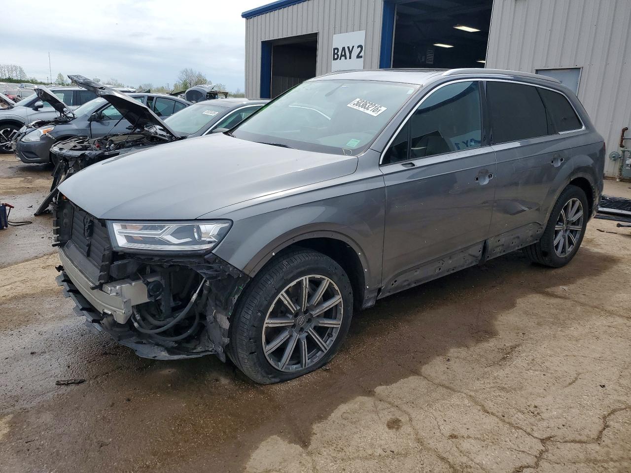 Salvage Audi Q7 Image