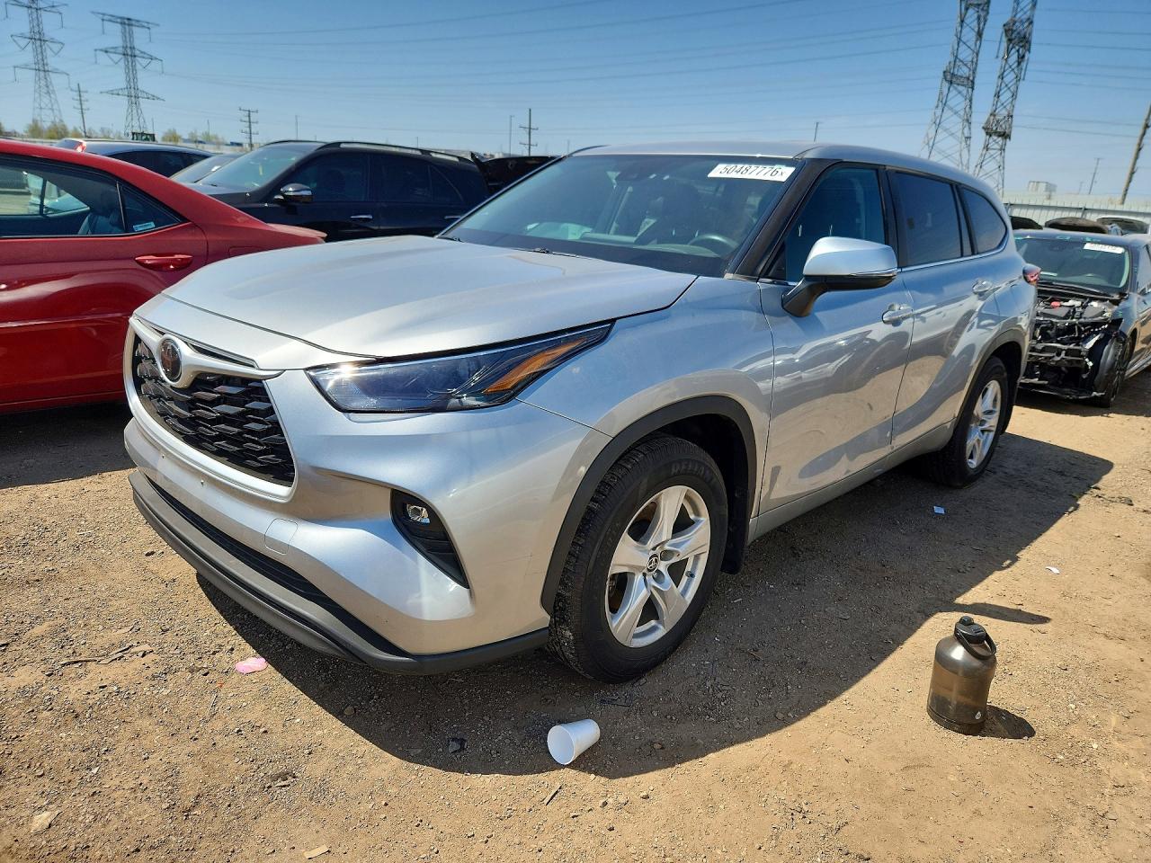 Salvage Toyota Highlander Image
