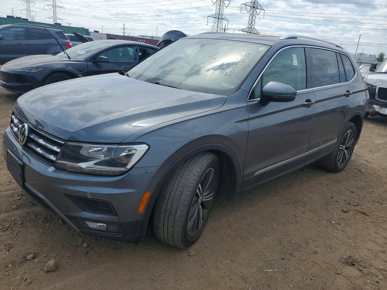 Salvage Volkswagen Tiguan Image