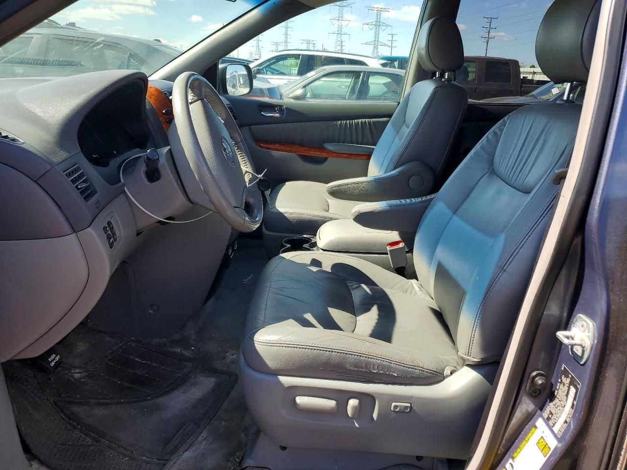 Toyota Sienna Xle