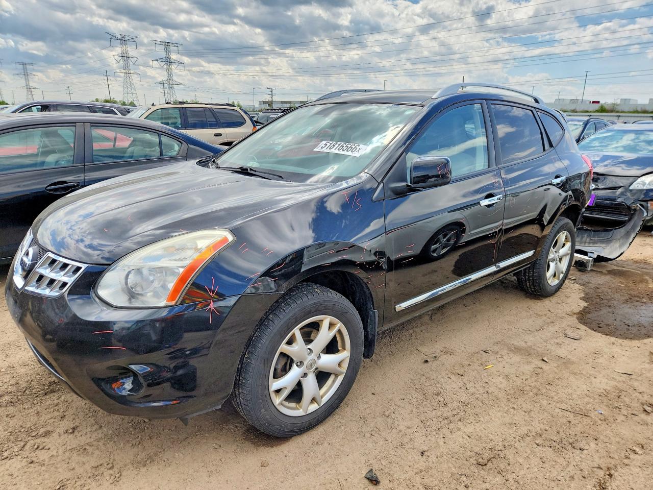 Salvage Nissan Rogue Image