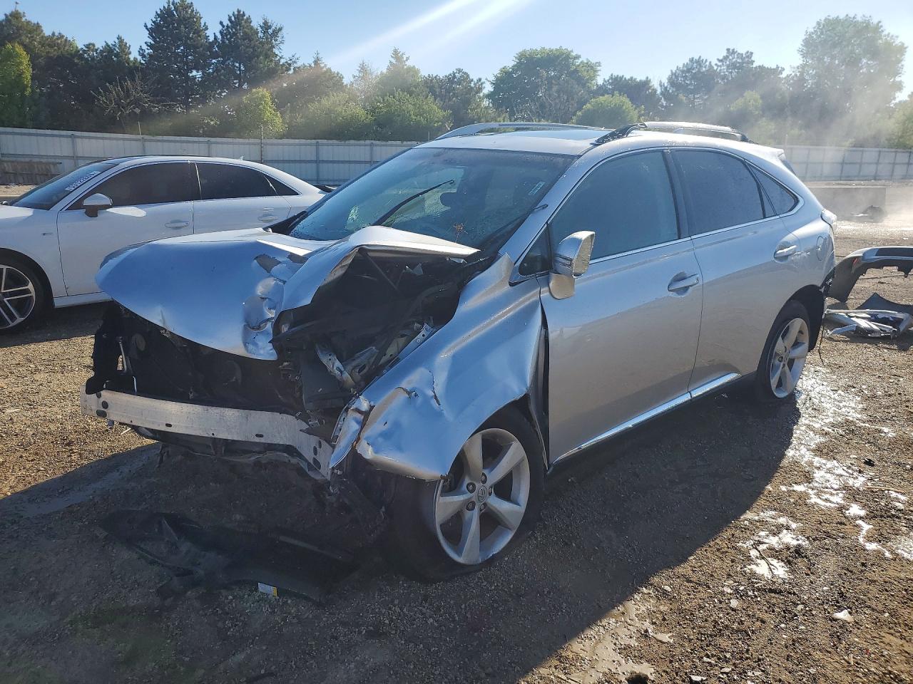 Salvage Lexus RX Image