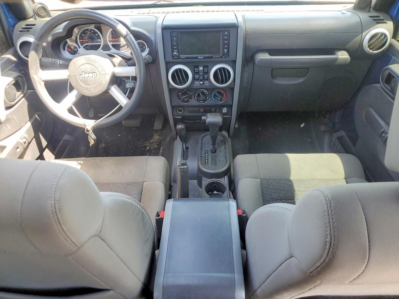 Jeep Wrangler Sahara