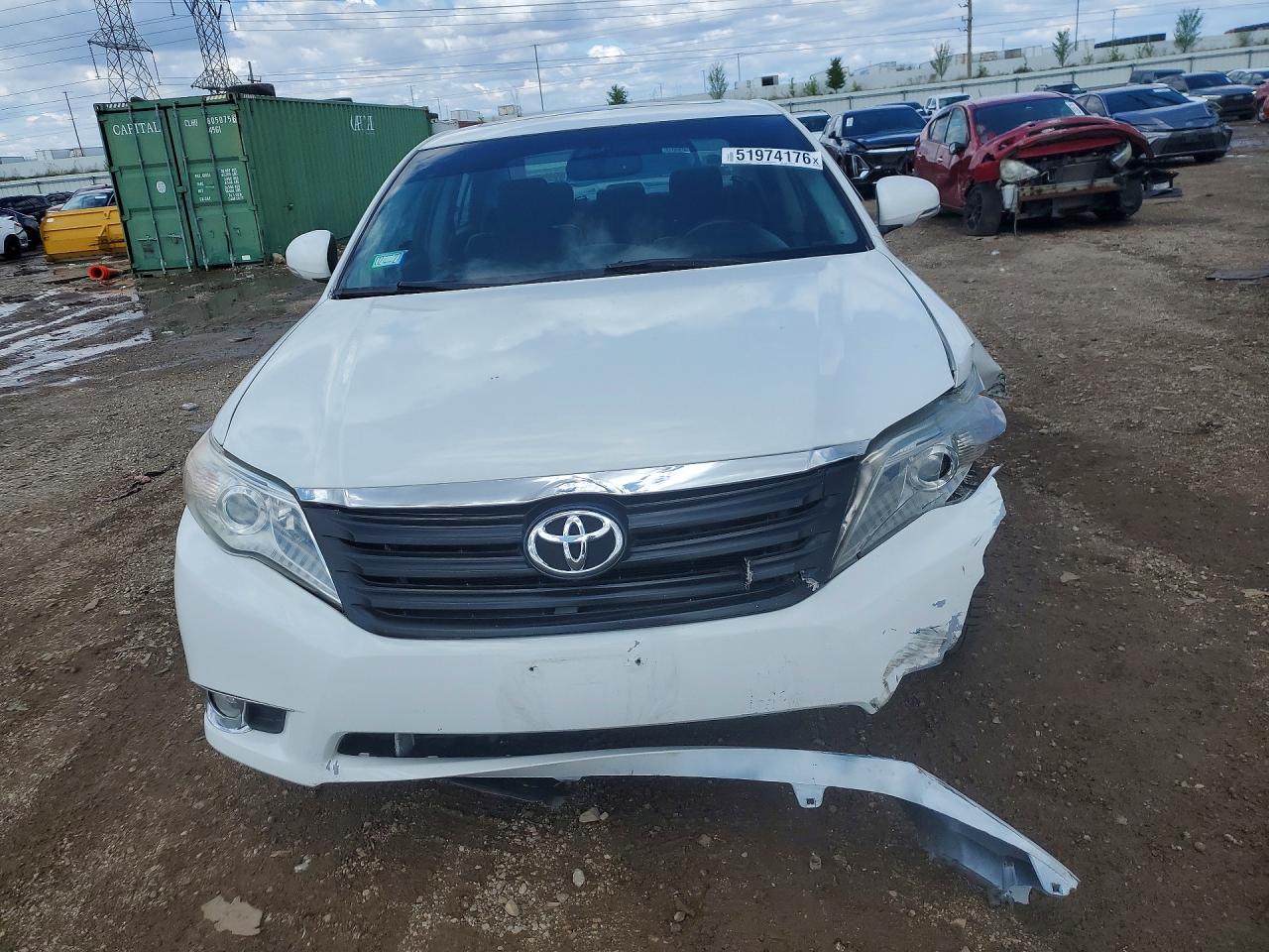 Toyota Avalon Base