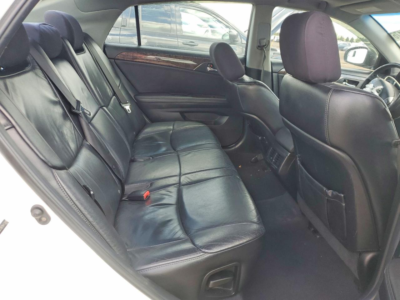 Toyota Avalon Base