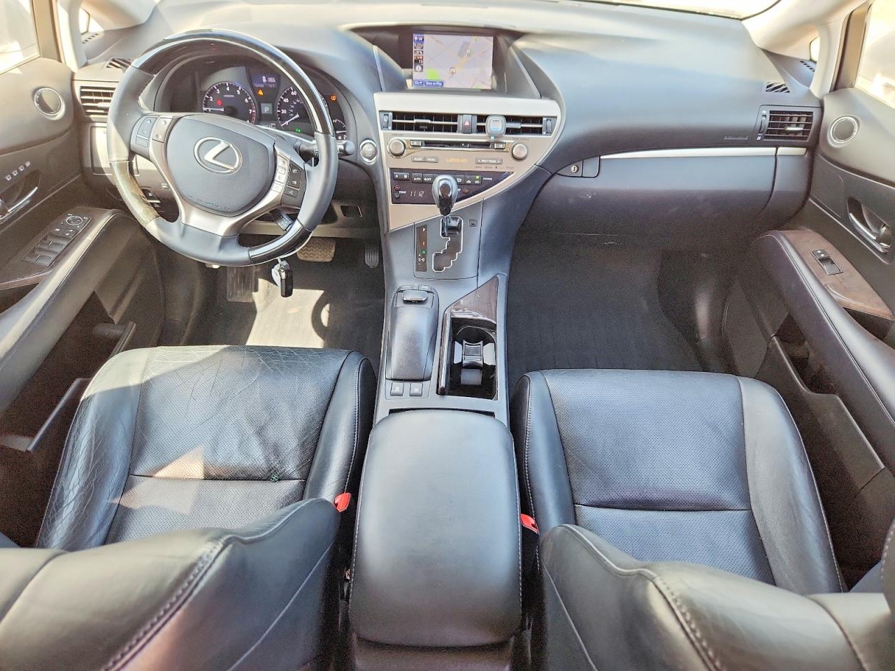 Lexus RX Base