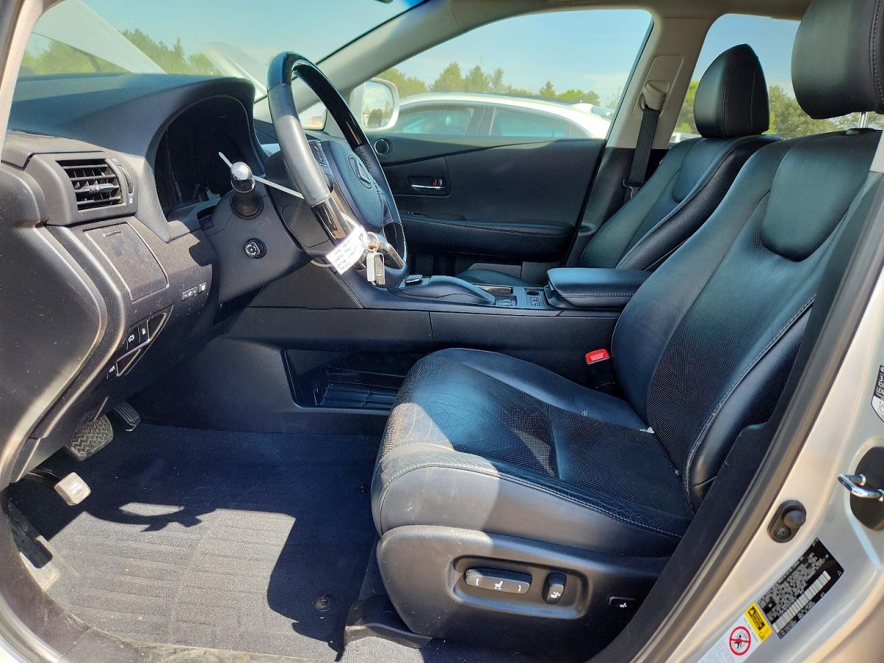 Lexus RX Base
