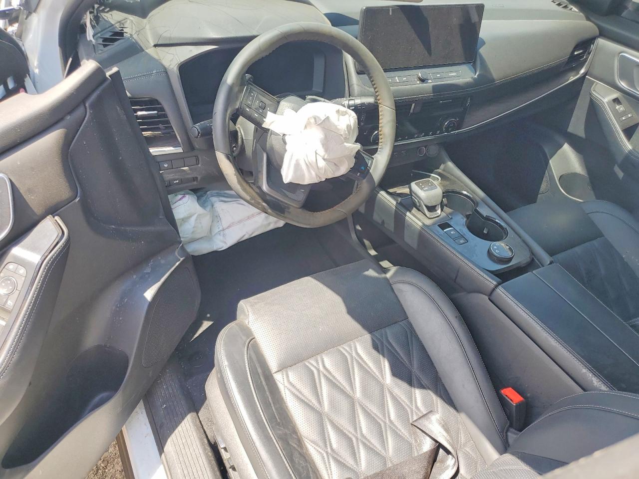 Nissan Rogue Platinum
