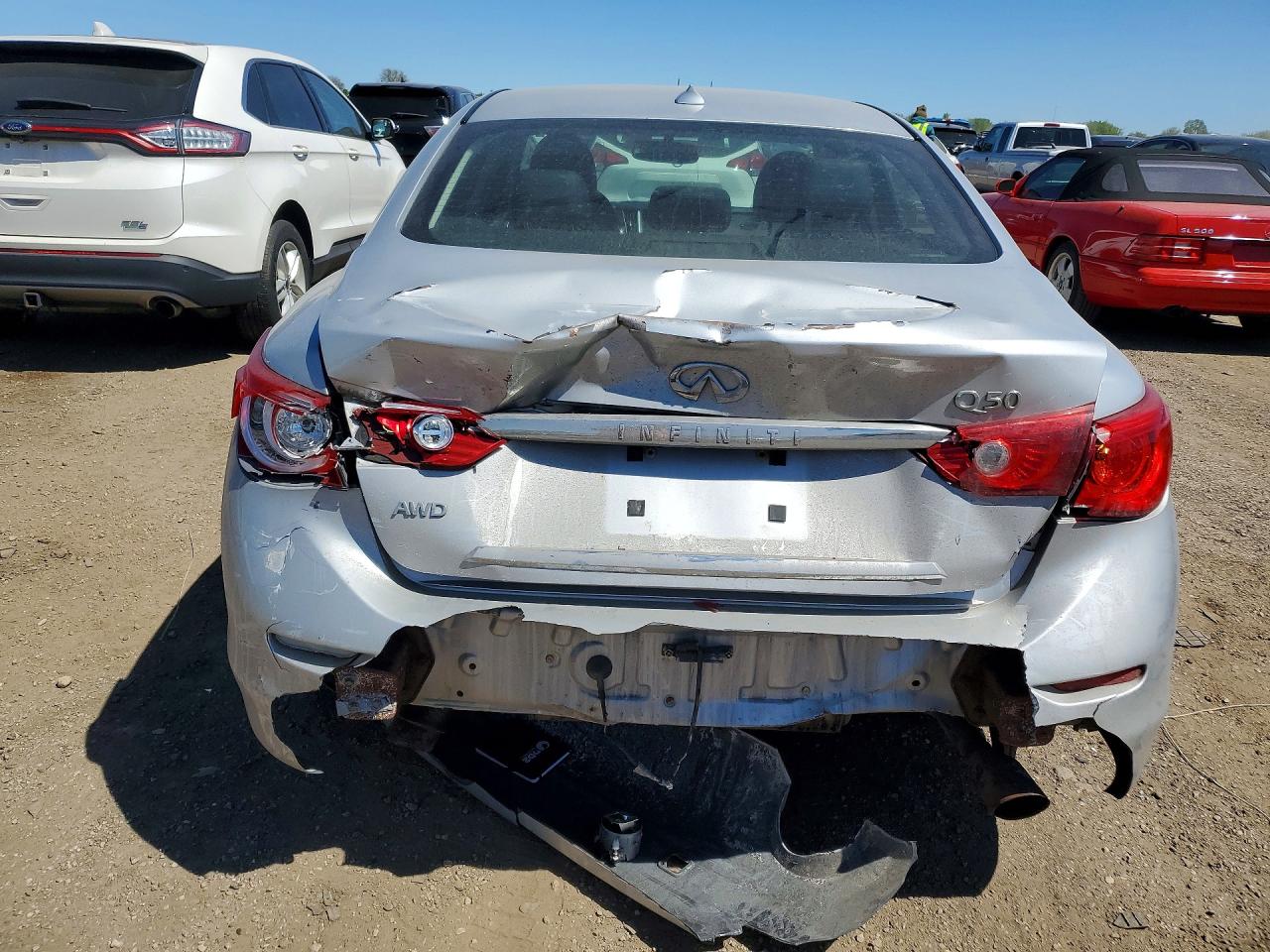 INFINITI Q50 Premium