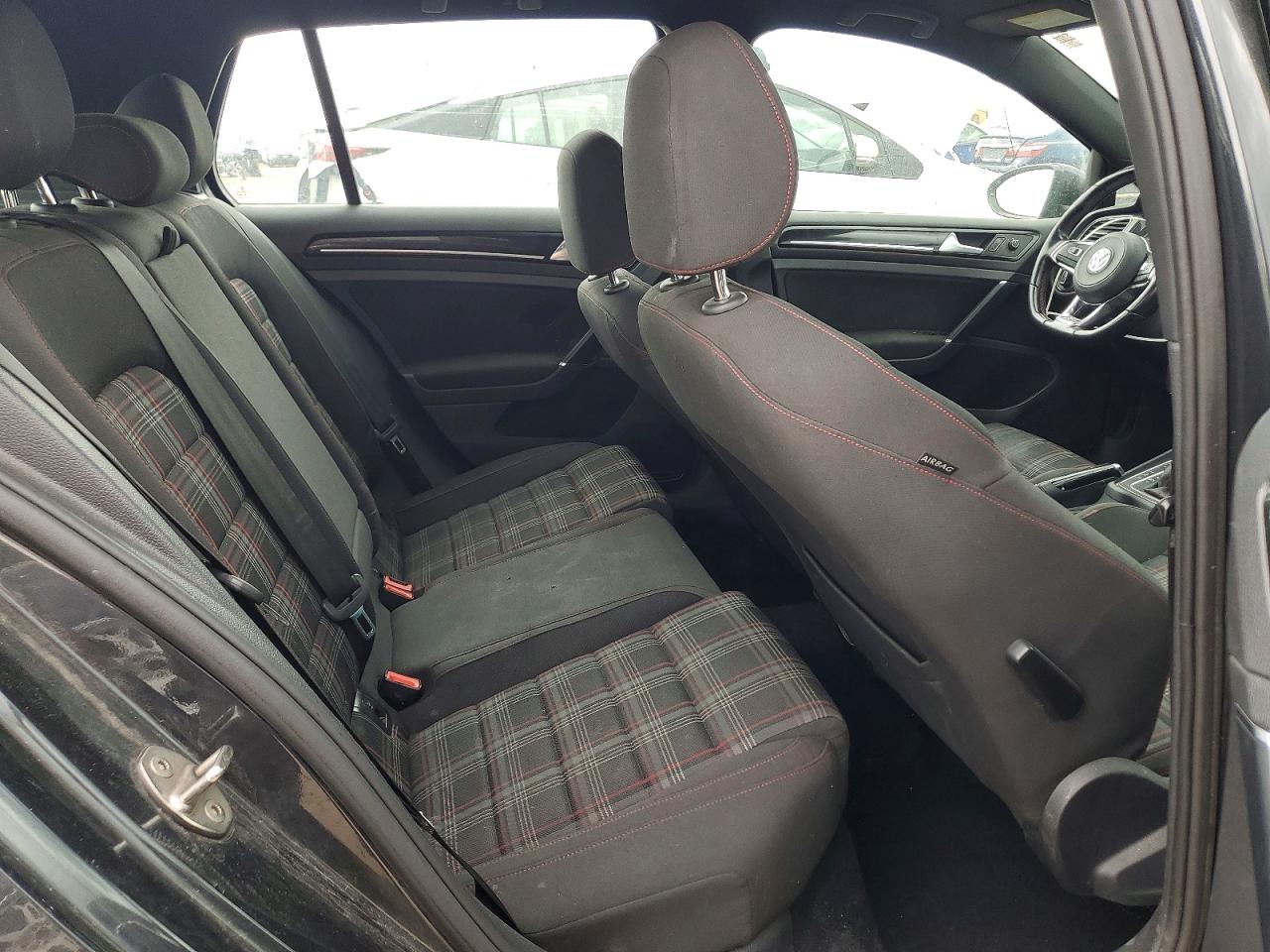 Volkswagen GTI S